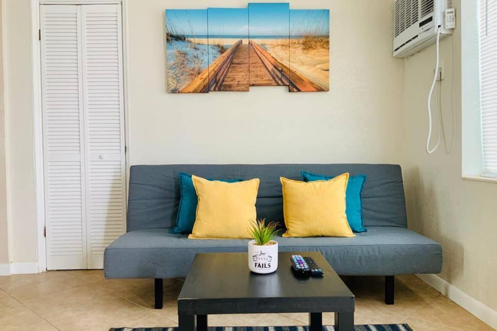 Hollywood Beach Apartments - Walk To The Beach Bagian luar foto